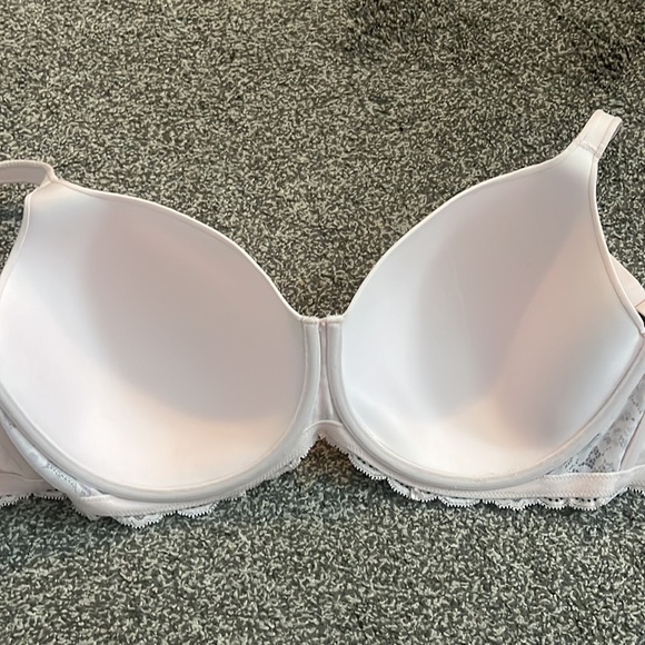 Montelle Intimates Pink Lacey bra - Picture 5 of 7